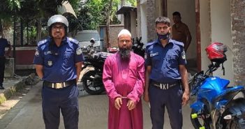 ছেলে শিশু ধর্ষনের অভিযোগে মাদ্রাসা পরিচালক আটক